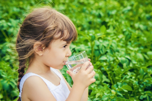 encouraging-kids-to-drink-water